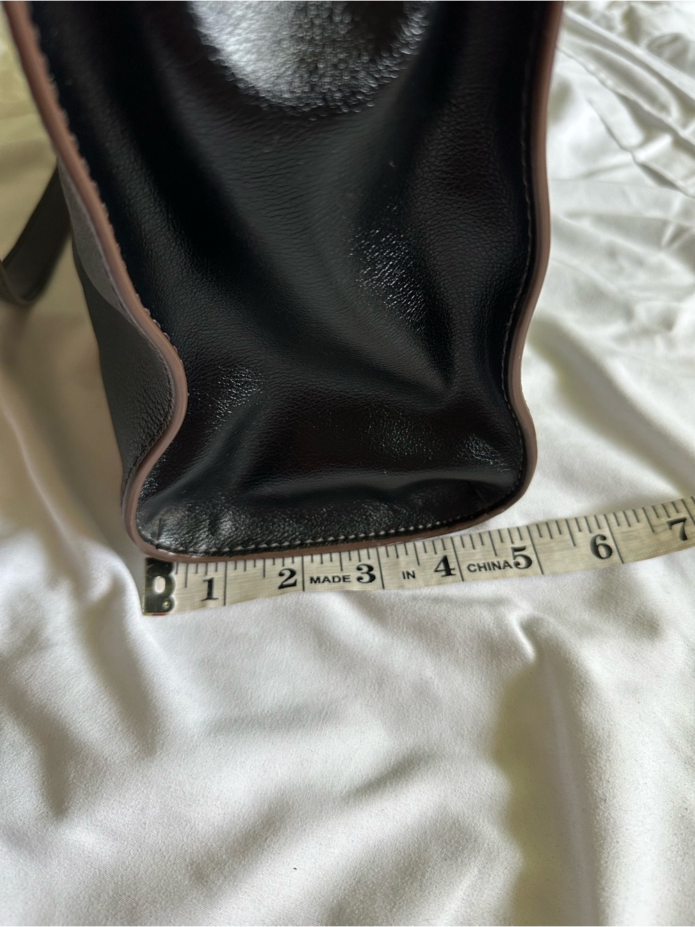 Fossil Black Leather Tote with Gold Hardware Work Tote EUC - Picture 10 of 12